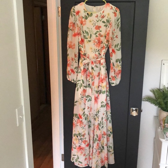 Floral maxi dress, never worn, size medium. - Picture 1 of 2